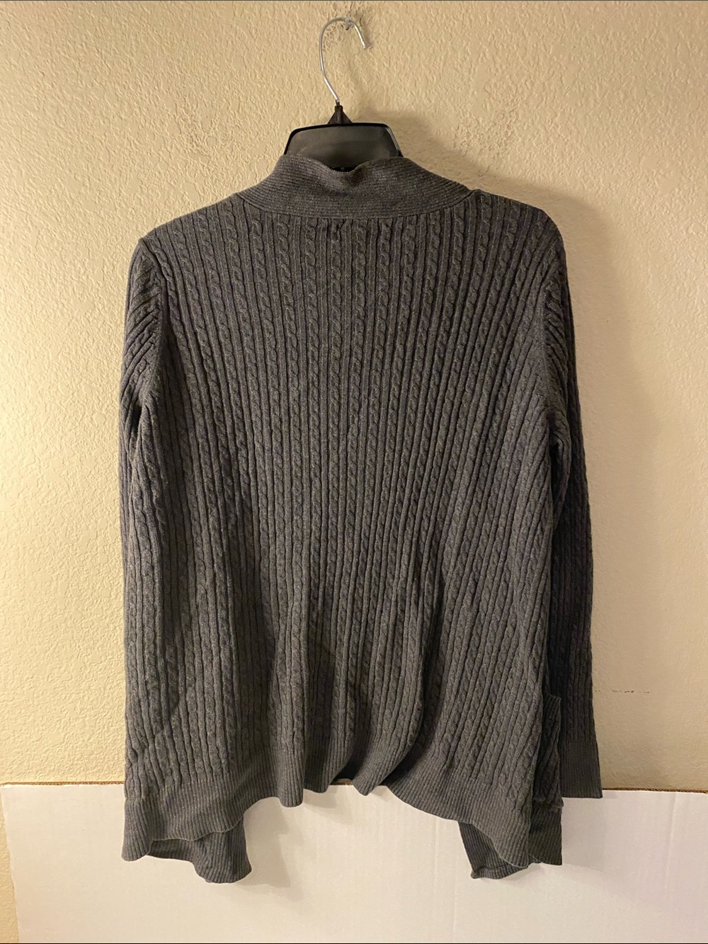 Laura Scott Charcoal Gray Cable-Knit Open Cardigan - Picture 3 of 5